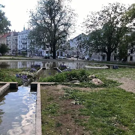 Lys Leilighet Med 3 Soverom Sentralt I Oslo, Hage